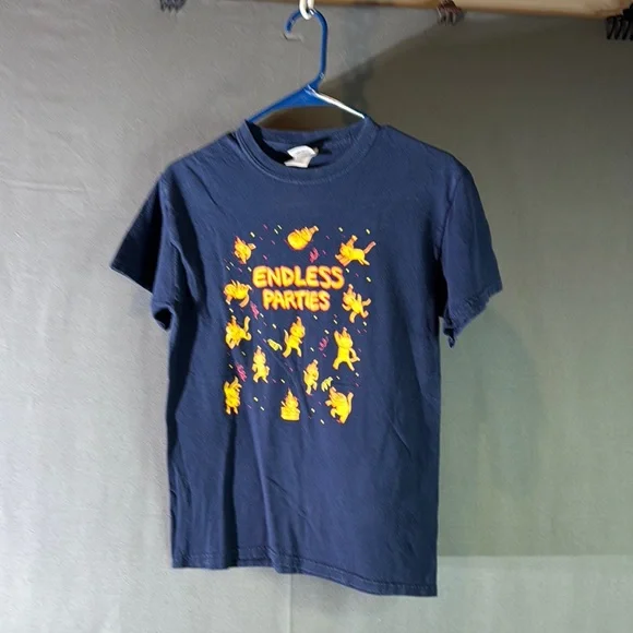 Gilden size small Navy Blue Graphic T-Shirt - Picture 1 of 5